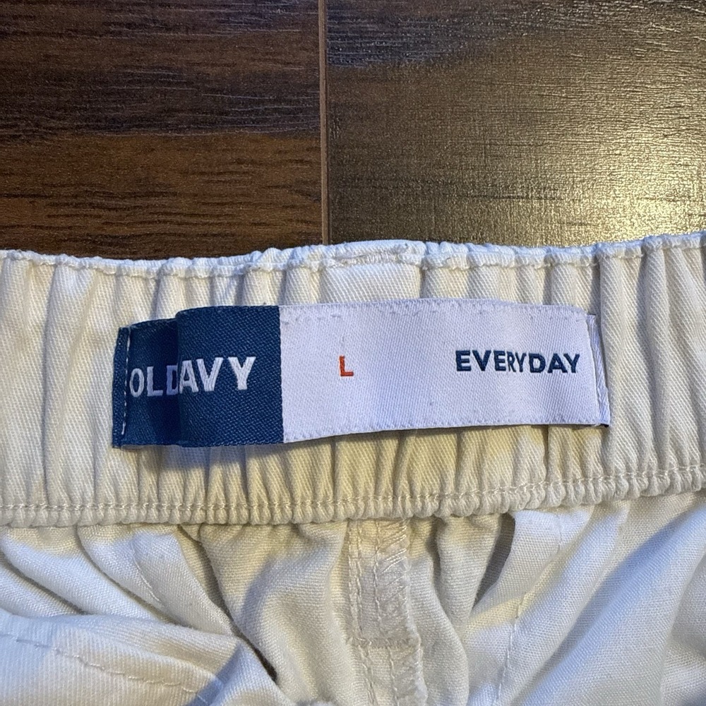 Old Navy Everyday Chino Shorts Womens L White High Rise Casual Summer Beach Boho - Picture 4 of 8